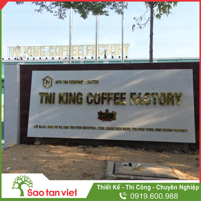 chữ inox vàng lắp bảng đá TNI king coffee