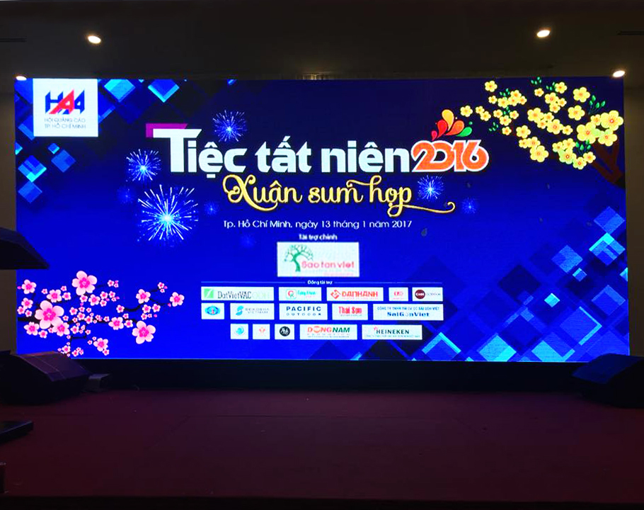 Tiệc tất niên Sao Tân Việt 2016