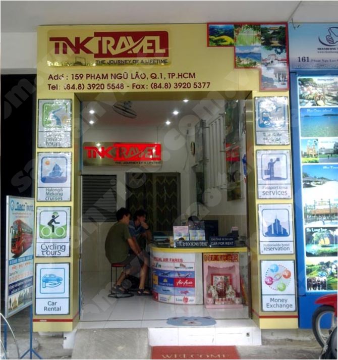 Hộp Đèn Aluminium chữ Mica (TNK Travel)